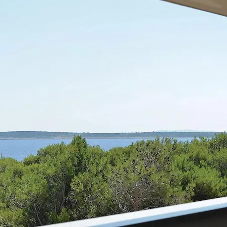Two-Bedroom Apartment in Mandre Mandre