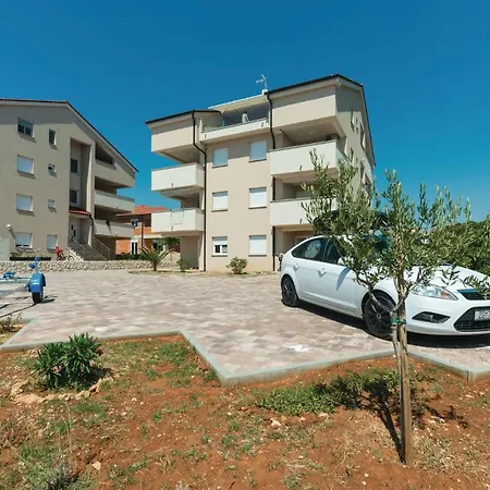 Two-Bedroom Apartment in Mandre Mandre